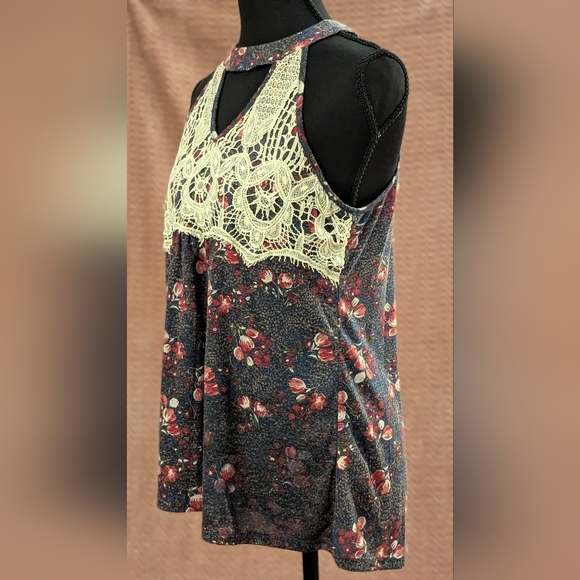 NWT Rewind Floral Lace Women's Top - Picture 3 of 5